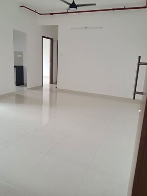 Room in 2 BHK Apartment at Runwal The Central Park, Chinchwad – for Rent