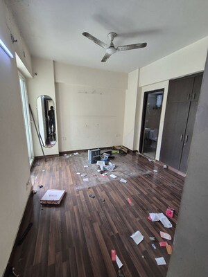 Furnished Amenities in 2 BHK Apartment at Sethi Max Royale, Sector 76 – for Rent