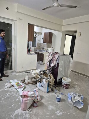 Team Area in 2 BHK Apartment at Sethi Max Royale, Sector 76 – for Rent