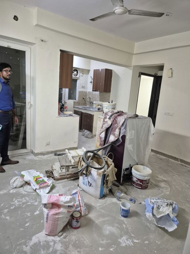 Team Area, sethi-max-royale 2 Bedroom 895 Sq.Ft. Apartment In Sector 76 Noida 10711824