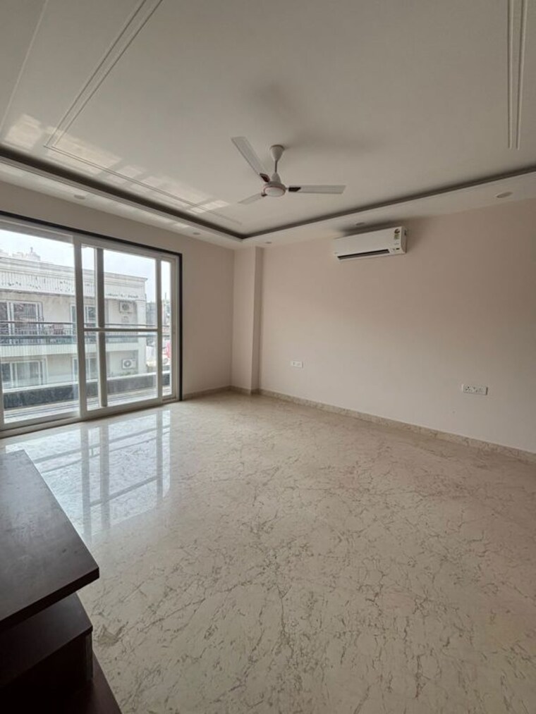 Room, hauz khas 3 Bedroom 1500 Sq.Ft. Builder Floor In Hauz Khas Delhi 10711843