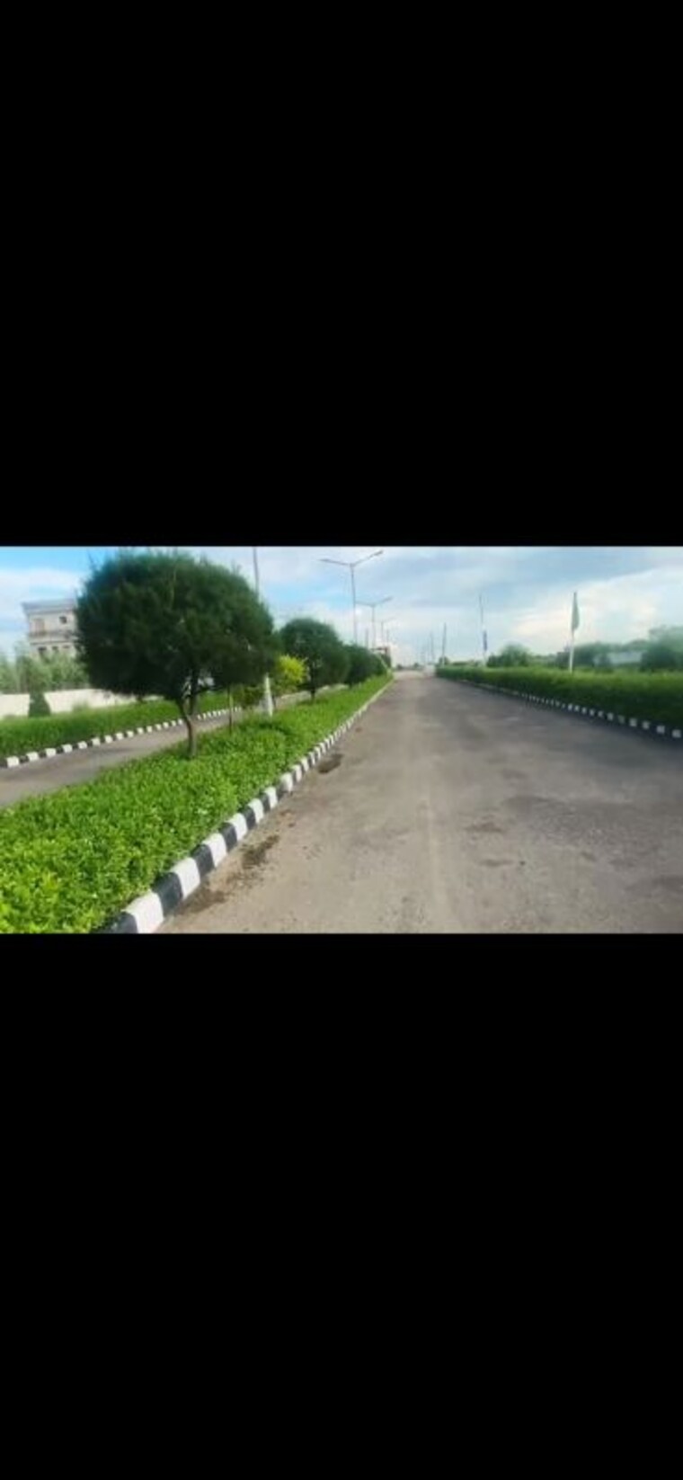 Garden, milton-tower  100 Sq.Ft. Plot In Vip Road Zirakpur 10711847
