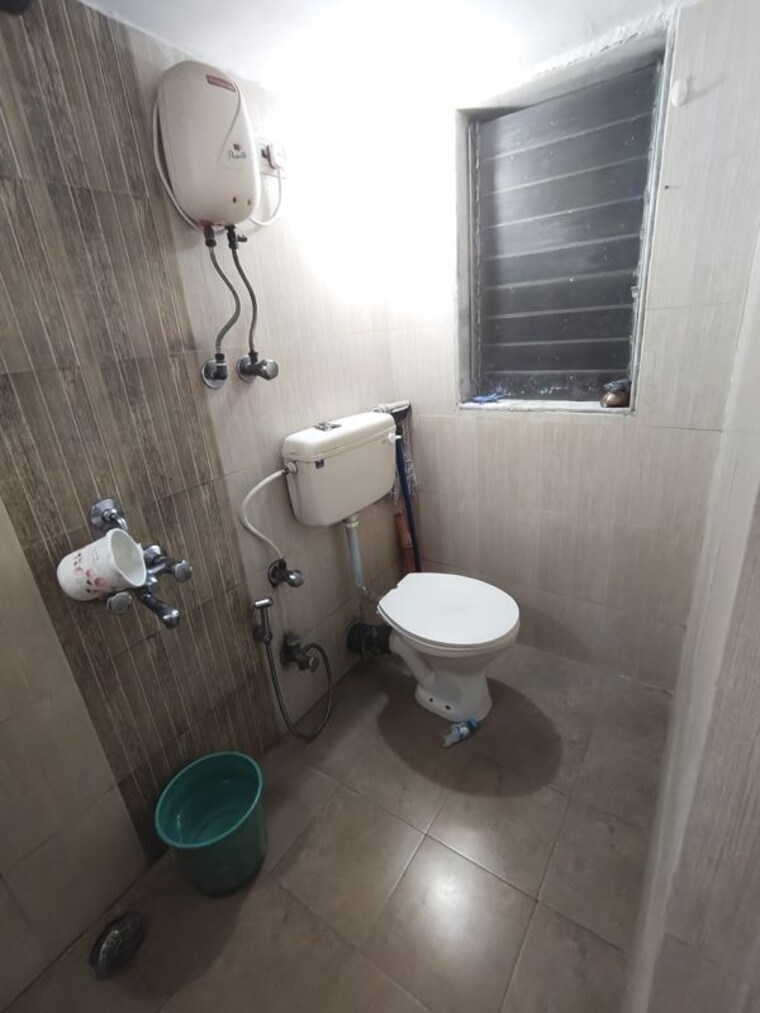 Bathroom, dheeraj-kirti 1 Bedroom 450 Sq.Ft. Apartment In Malad West Mumbai 10711856