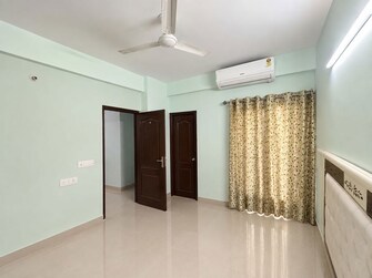 2 BHK +  995 Sq.Ft. Apartment in Palm sunrise