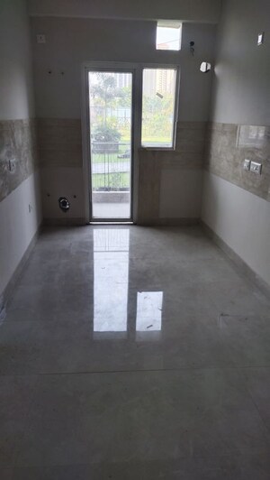 Room in 4 BHK Apartment at LR Bluemoon Homes, Raj Nagar Extension – for Sale