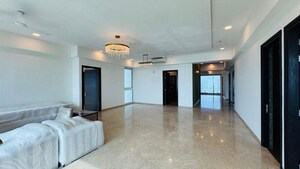 Room in 5 BHK Apartment at Raheja Imperia, Worli – for Sale