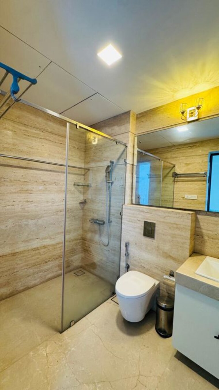 Bathroom, raheja-imperia 5 Bedroom 2826 Sq.Ft. Apartment In Worli Mumbai 10709343