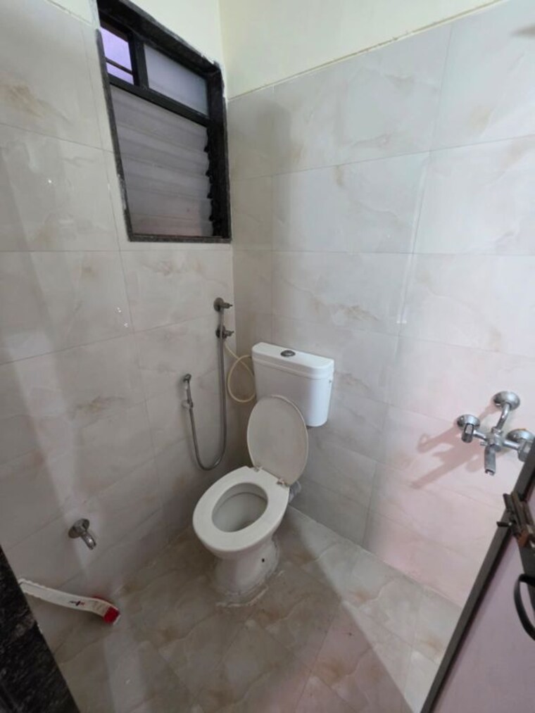 Bathroom, megh-malhar-co-op-housing-society Pg For Girls In Ghansoli 10711890