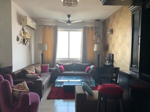 Living Room in 3 BHK Apartment at Unitech Heritage City, Sector 25 – for Rent