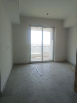 Room in 3 BHK Apartment at Bestech Park View Spa Next, Sector 67 – for Rent