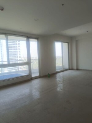 Room in 3 BHK Apartment at Bestech Park View Spa Next, Sector 67 – for Rent