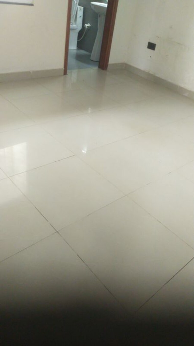 Room, sector 55 3.5 Bedroom 1585 Sq.Ft. Builder Floor In Sector 55 Noida 10711944