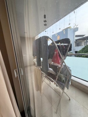 Balcony in 4 BHK Builder Floor at DLF Platinum Residences, Dlf Phase iv – for Rent