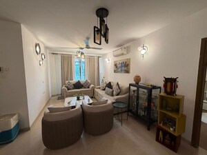 Living Room in 4 BHK Builder Floor at DLF Platinum Residences, Dlf Phase iv – for Rent