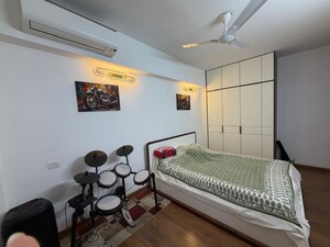 Bedroom in 4 BHK Builder Floor at DLF Platinum Residences, Dlf Phase iv – for Rent