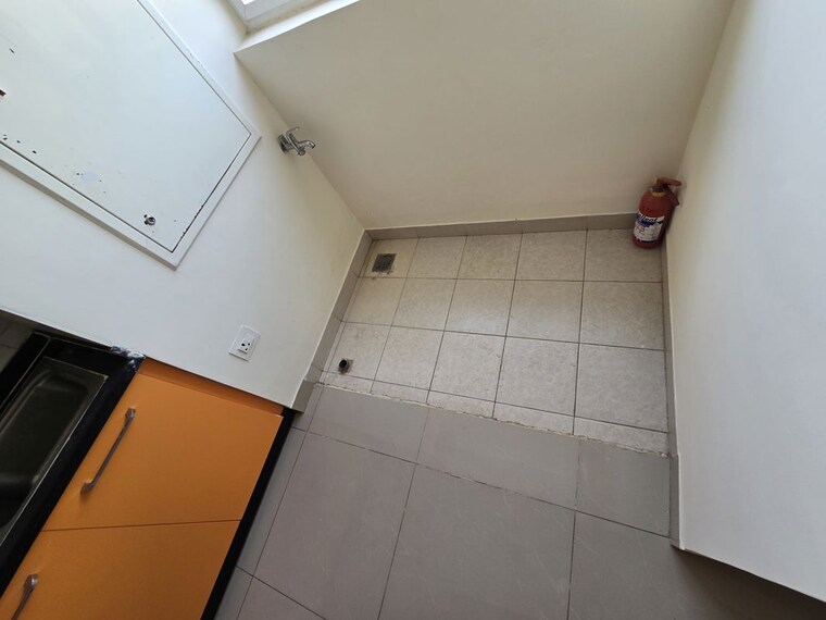 Bathroom, mantri-webcity 3 Bedroom 1740 Sq.Ft. Apartment In Hennur Road Bangalore 10712003