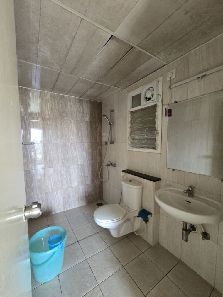 Bathroom, mantri-webcity 3 Bedroom 1740 Sq.Ft. Apartment In Hennur Road Bangalore 10712003