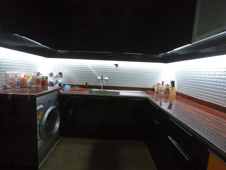 Kitchen, emaar-emerald-floors 3 Bedroom 267 Sq.Yd. Builder Floor In Sector 65 Gurgaon 10712016