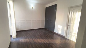 Room in 3 BHK Apartment at Mapsko Paradise, Sector 83 – for Sale