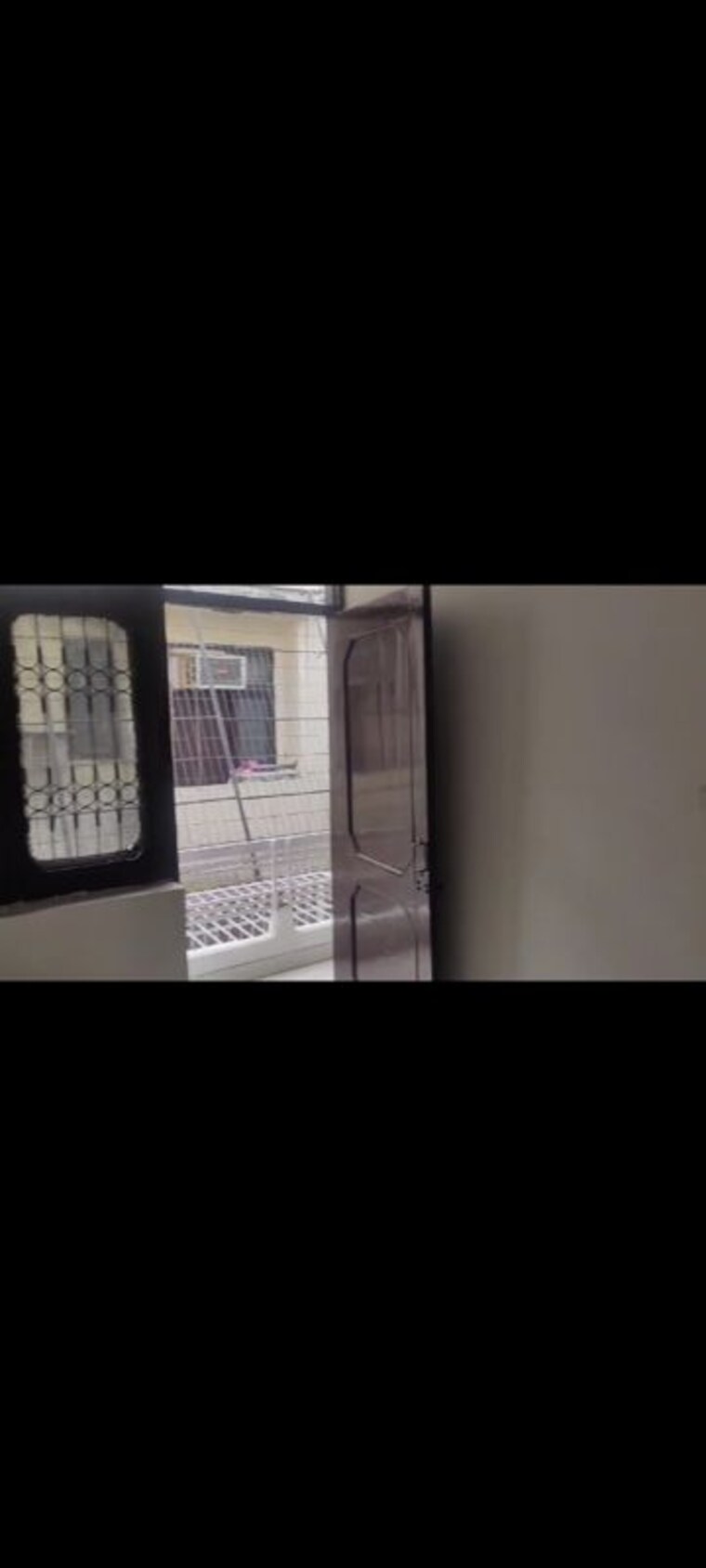 Room, sector 36 3 Bedroom 180 Sq.Mt. Builder Floor In Sector 36 Noida 10712036