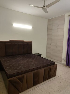 Bedroom in 2 BHK Builder Floor at Unitech Arcadia, South City 2 – for Rent
