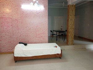 Bedroom in 2 BHK Builder Floor at Unitech Arcadia, South City 2 – for Rent