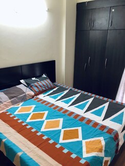 2 BHK Apartment For Rent in Arun Vihar Sector 37