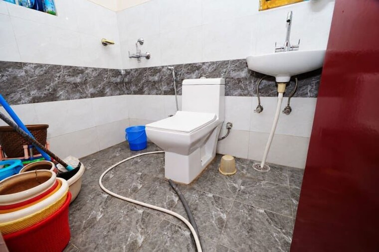 Bathroom, gls-south-avenue 3 Bedroom 777 Sq.Ft. Apartment In Sector 92 Gurgaon 10712058