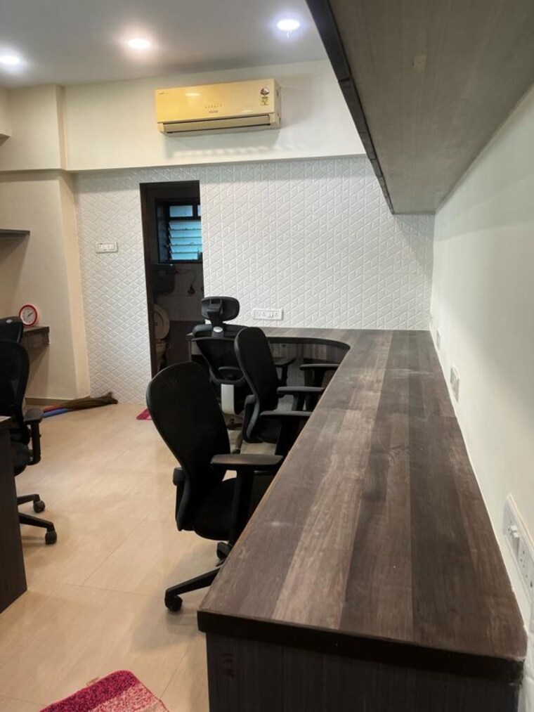 Team Area, knox-plaza Commercial Office Space 260 Sq.Ft. In Malad West Mumbai 10712146