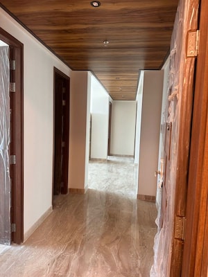 Building Lobby in 3.5 BHK Apartment at M3M Golf Estate, Sector 65 – for Sale