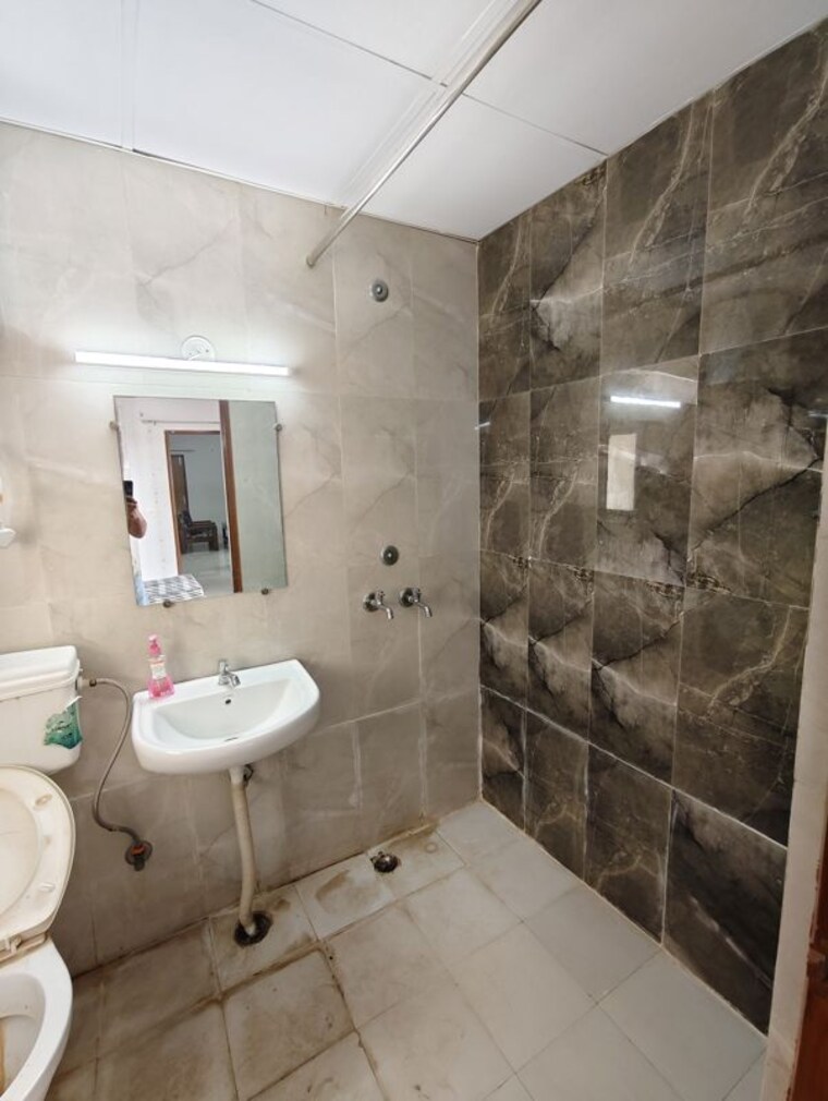 Bathroom, pivotal-riddhi-siddhi 2 Bedroom 587 Sq.Ft. Apartment In Sector 99 Gurgaon 10712159