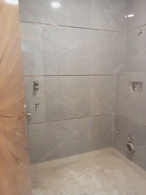 Bathroom in 3 BHK Builder Floor at Green Home, Sector 73 – for Sale