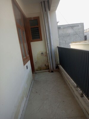 Building Lobby in 3 BHK Builder Floor at Green Home, Sector 73 – for Sale