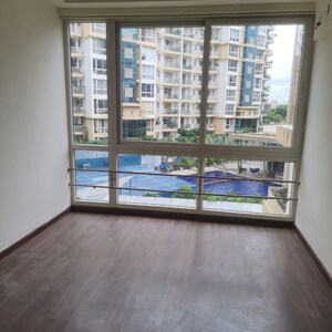Room in 4 BHK Apartment at Emaar Palm Terraces Select, Sector 66 – for Rent