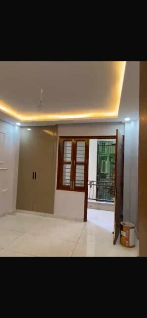 Room in 3 BHK Builder Floor at BPTP District Phase 2, Sector 84 – for Sale