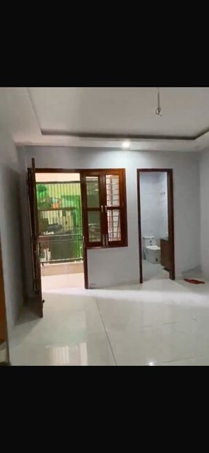 Room in 3 BHK Builder Floor at BPTP District Phase 2, Sector 84 – for Sale