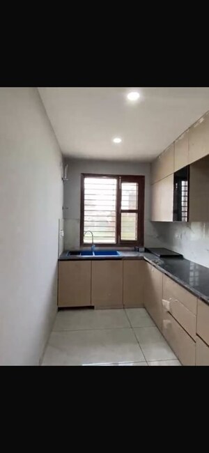 Kitchen in 3 BHK Builder Floor at BPTP District Phase 2, Sector 84 – for Sale
