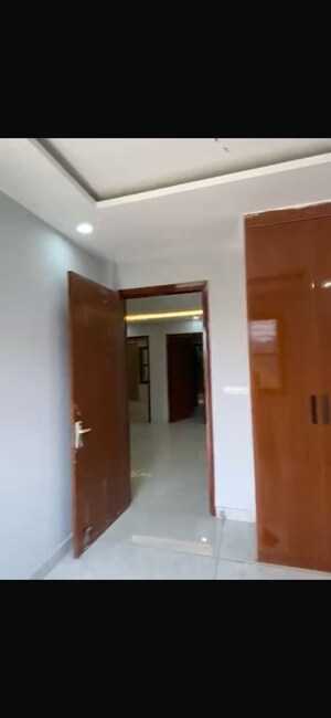 Room in 3 BHK Builder Floor at BPTP District Phase 2, Sector 84 – for Sale