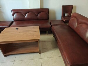 Furnished Amenities in 2 BHK Apartment at Andheri East – for Rent