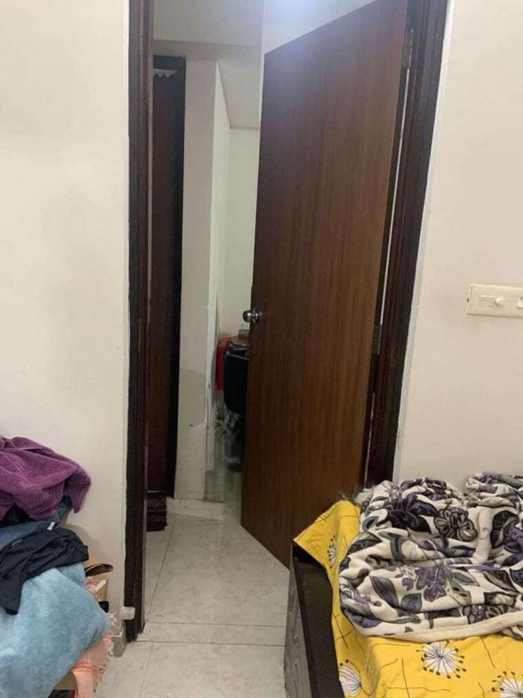 Bathroom, lodha-amara 1.5 Bedroom 700 Sq.Ft. Apartment In Kolshet Road Thane 10712244