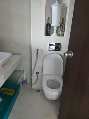 Bathroom in 2 BHK Apartment at Lodha Primo, Parel – for Sale
