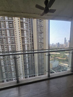 Room in 2 BHK Apartment at Lodha Primo, Parel – for Sale