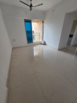 2 BHK Apartment For Rent in Cosmos Habitat, Majiwada