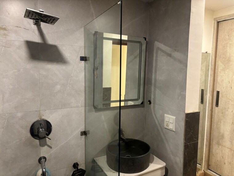 Bathroom, shivalik colony 3 Bedroom 2000 Sq.Ft. Builder Floor In Shivalik Colony Delhi 10712317