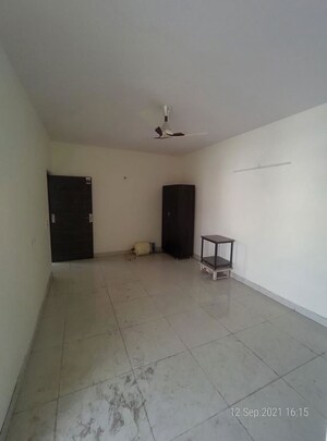 Room in 3 BHK Apartment at Emerald Anmol, Sector 88 – for Rent