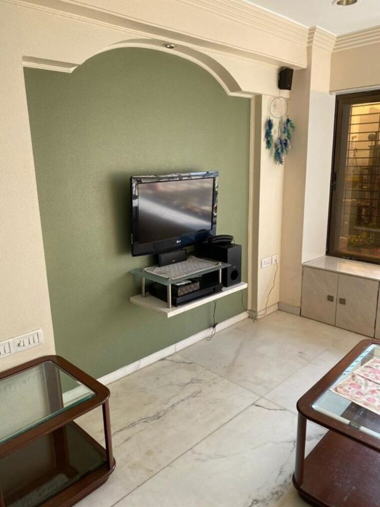Living Room, nutan-madhuban-apartment 1 Bedroom 550 Sq.Ft. Apartment In Worli Mumbai 10712402