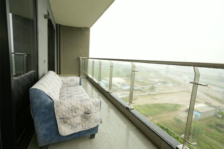 Kitchen, krisumi-waterfall-residences 3.5 Bedroom 2600 Sq.Ft. Apartment In Sector 36a Gurgaon 10712409