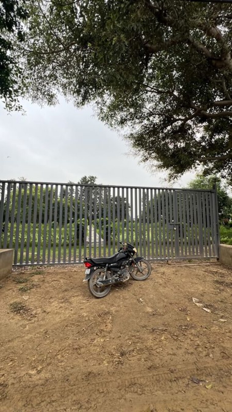  Parking, baliawas  4840 Sq.Yd. Plot In Baliawas Gurgaon 10712417