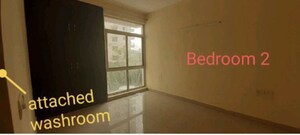 Room in 3 BHK Apartment at Piyush Heights, Sector 89 – for Rent