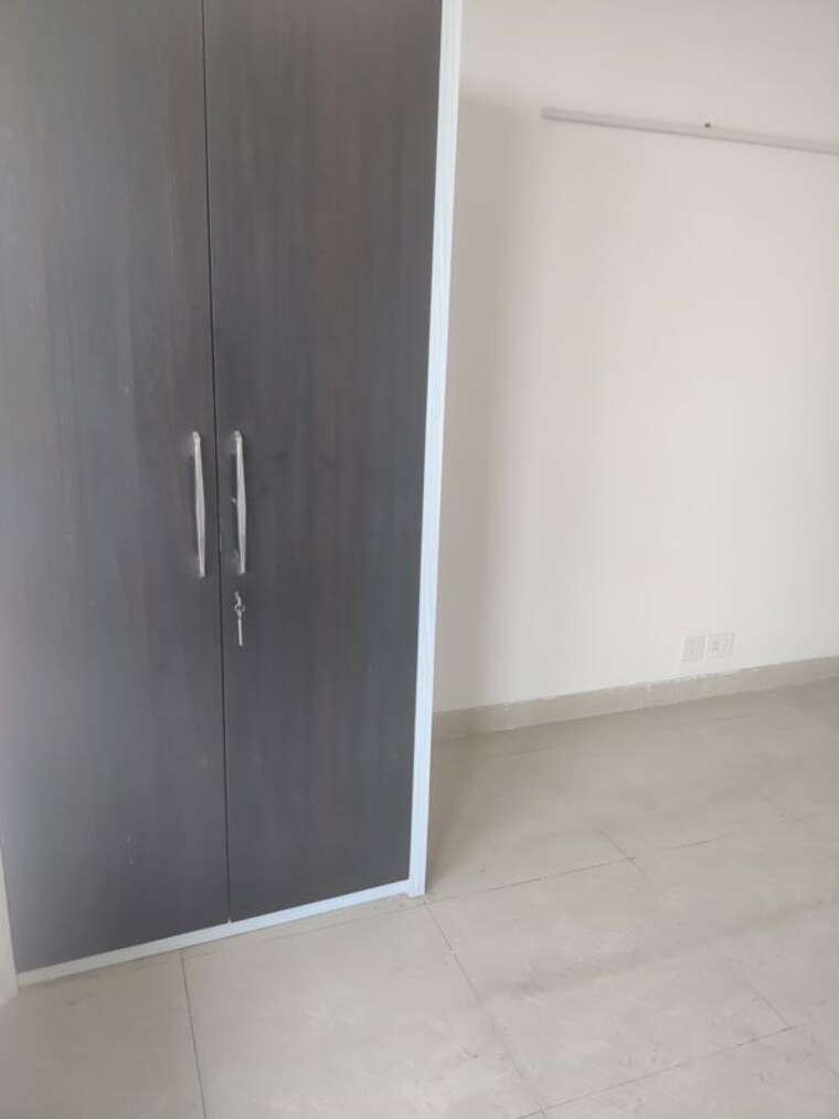 Room, indiabulls-centrum-park 3.5 Bedroom 2000 Sq.Ft. Apartment In Sector 103 Gurgaon 10712460